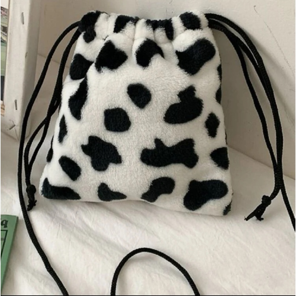New Faux Fur Medium Cow Print Buttery Soft Handmade Drawstring Crossbody Bag - Picture 4 of 15
